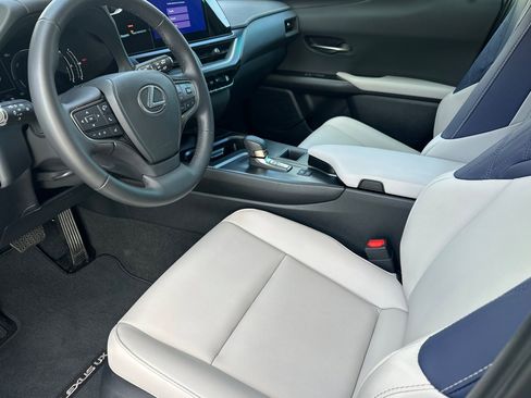 Certified 2025 Lexus UX 300h FWD image 11