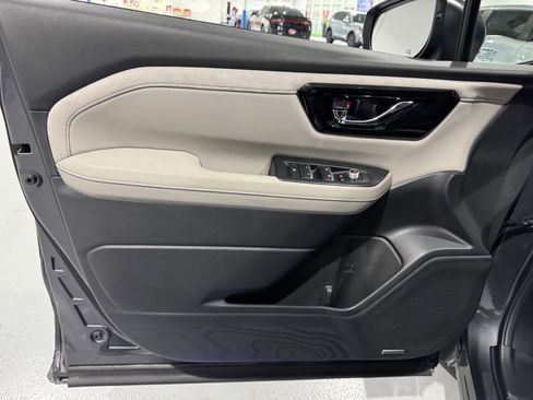 Used 2025 Subaru Forester Limited image 23