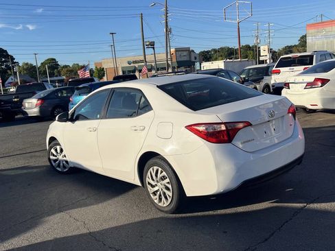 Used 2019 Toyota Corolla LE image 11