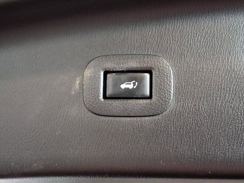 Used 2019 Nissan Armada SL w/ Premium Package image 7