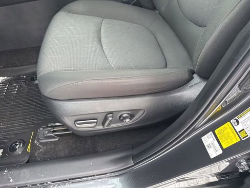 Used 2023 Toyota RAV4 XLE image 18