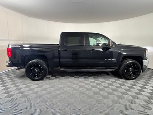 Used 2017 Chevrolet Silverado 1500 LT w/ All Star Edition AWD/4WD image 40