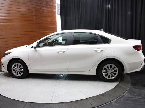 Used 2023 Kia Forte LX image 6