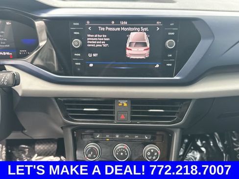Certified 2023 Volkswagen Taos SE w/ Panoramic Sunroof Package FWD image 22