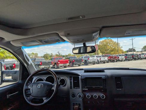 Used 2010 Toyota Tundra Limited image 15