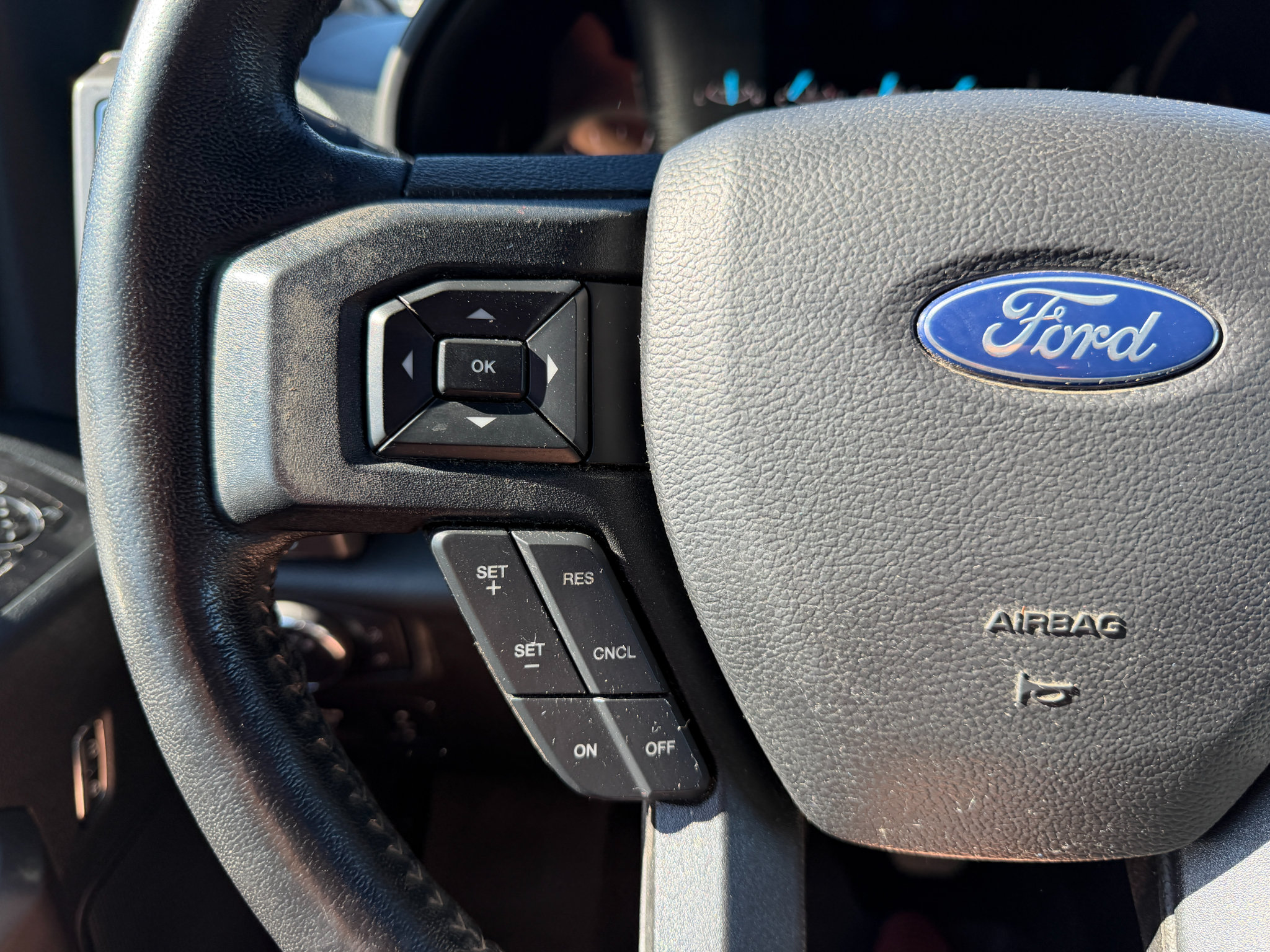 Used 2020 Ford F150 XLT w/ Equipment Group 302A Luxury AWD/4WD image 40