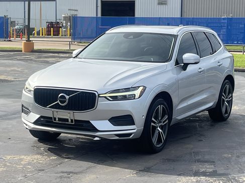 Used 2019 Volvo XC60 T5 Momentum w/ Premium Package FWD image 5