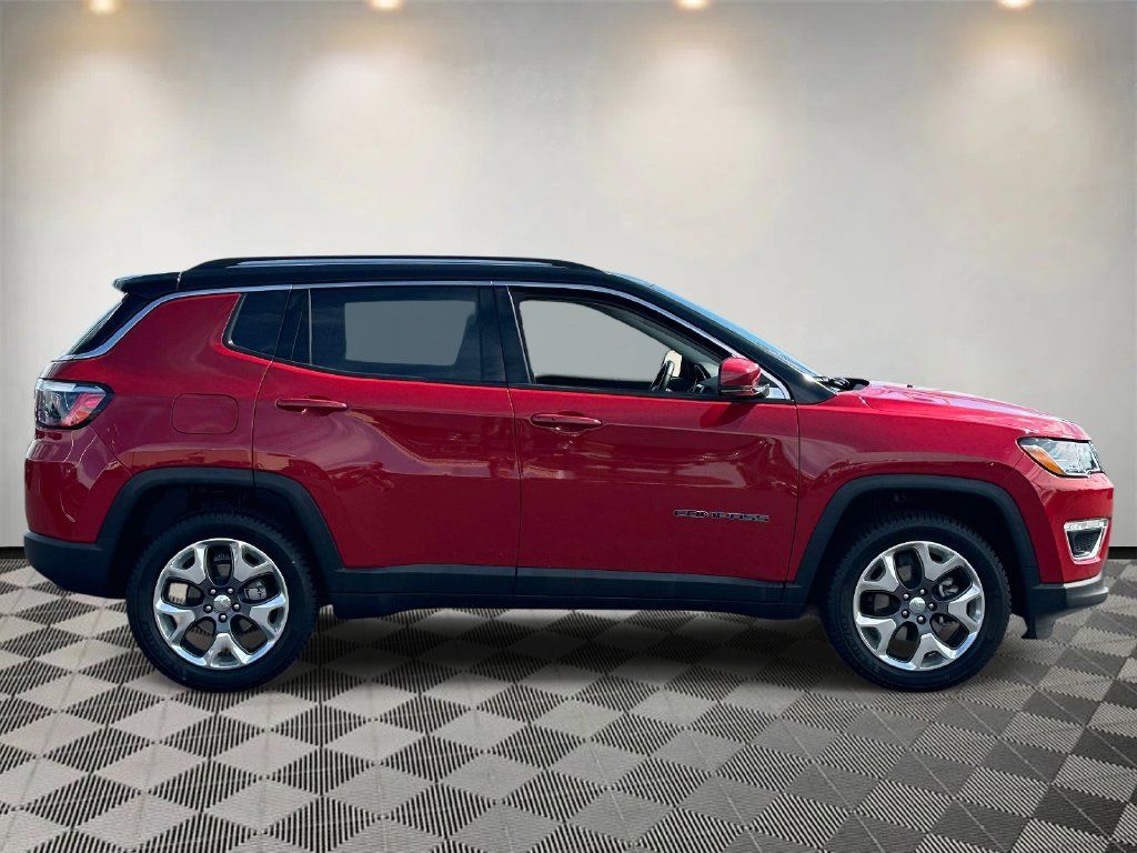 Used 2021 Jeep Compass Limited AWD/4WD image 2