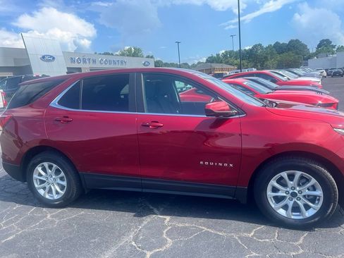 Used 2021 Chevrolet Equinox LT FWD image 11