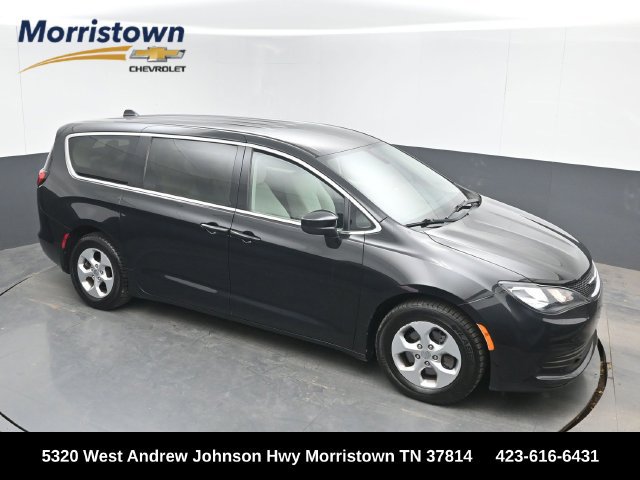 Used 2017 Chrysler Pacifica LX w/ Tire & Wheel Group FWD image 1