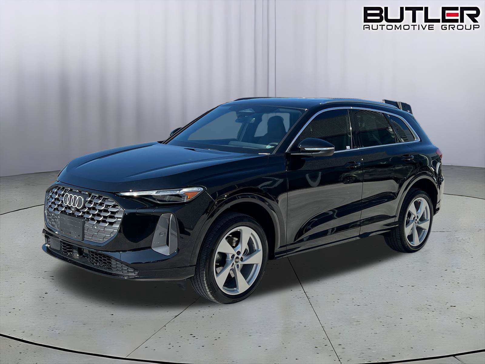 Used 2025 Audi Q5 Premium Plus AWD/4WD image 1