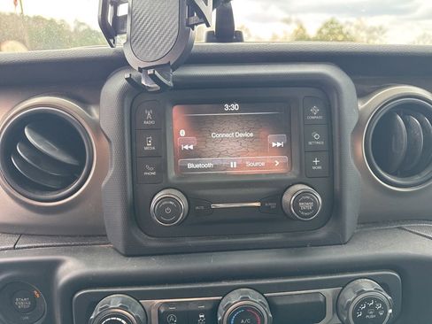 Used 2018 Jeep Wrangler Unlimited Sport S image 10