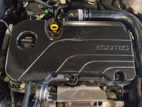 Used 2023 Chevrolet Malibu LT image 30