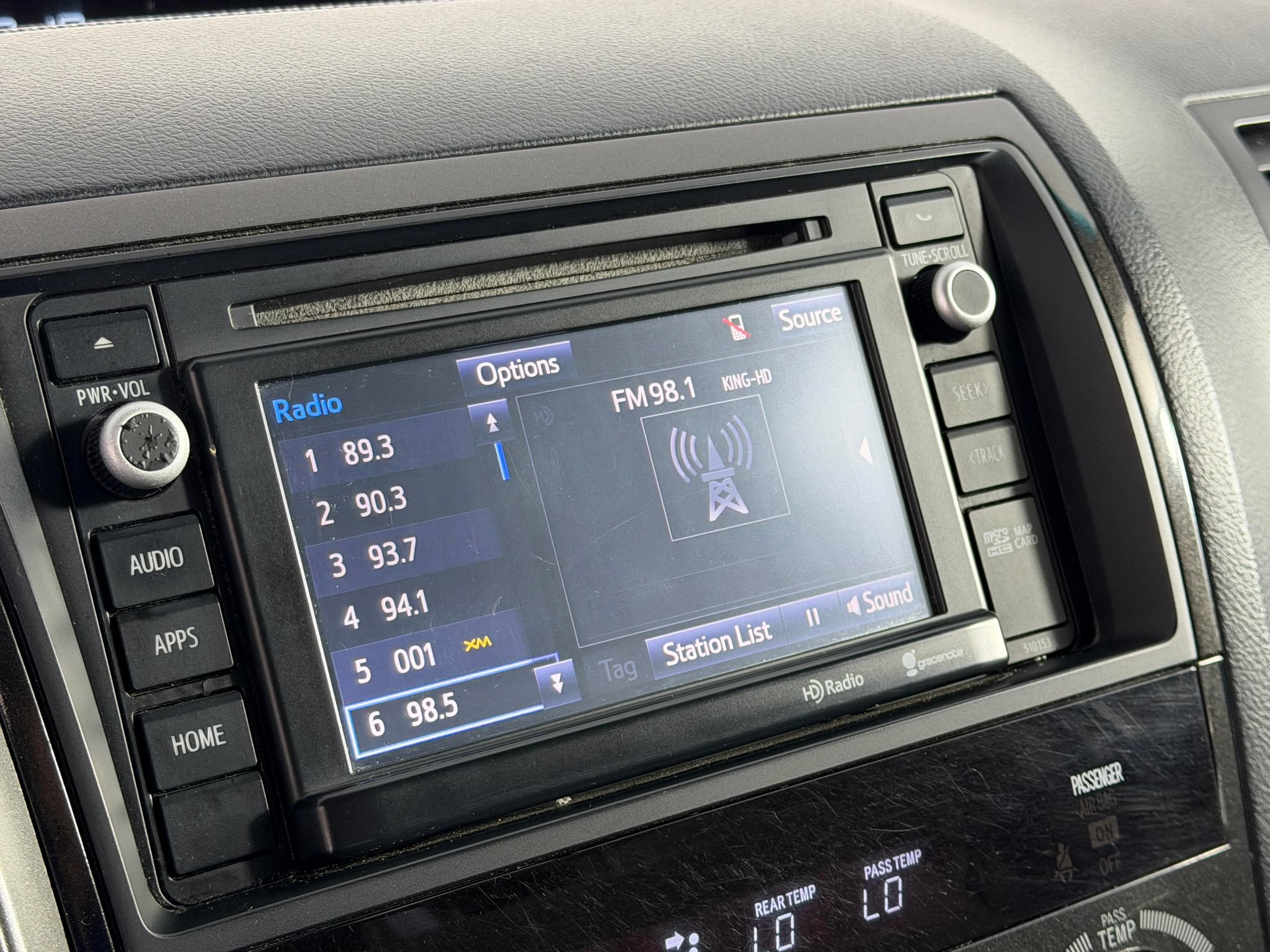 Used 2016 Toyota Sequoia SR5 AWD/4WD image 24