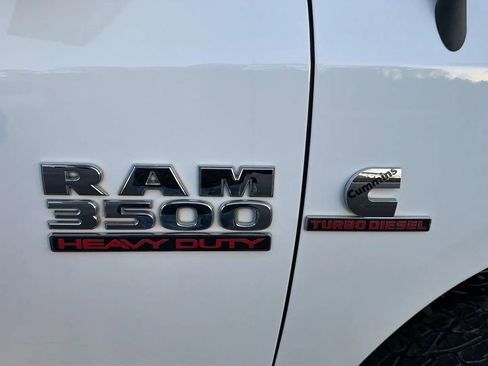 Used 2018 RAM 3500 Tradesman w/ Chrome Appearance Group image 17