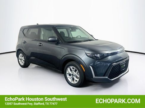 Used 2025 Kia Soul LX w/ LX Technology Package FWD image 1