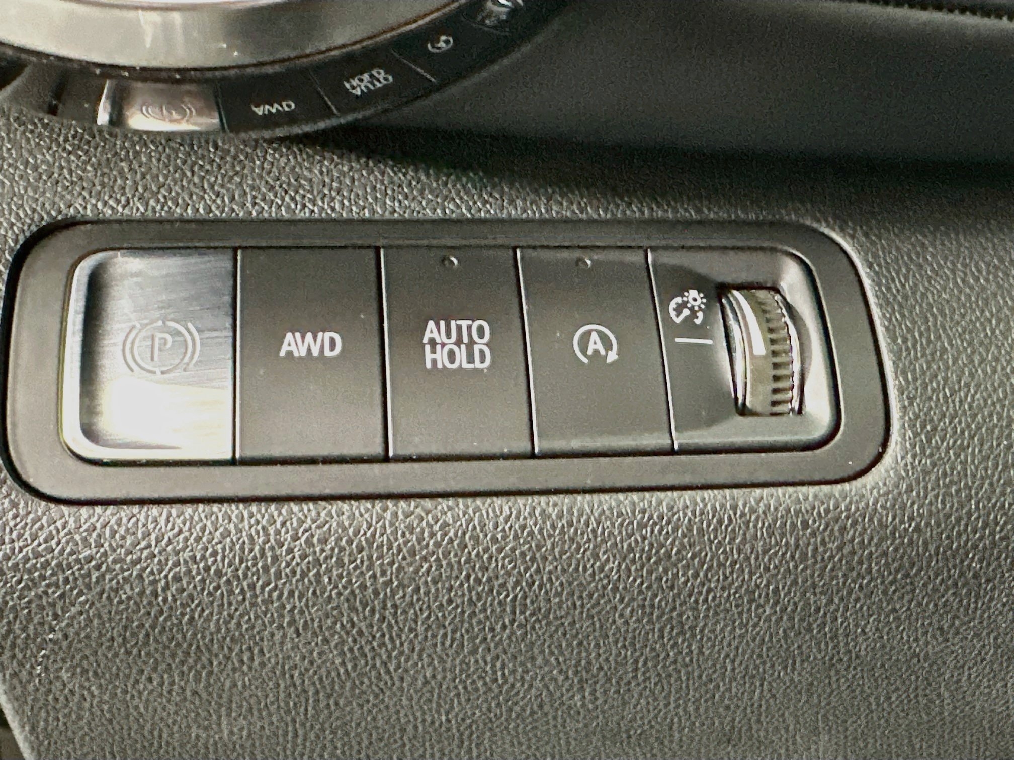 Used 2025 Chevrolet Equinox LT AWD/4WD image 17