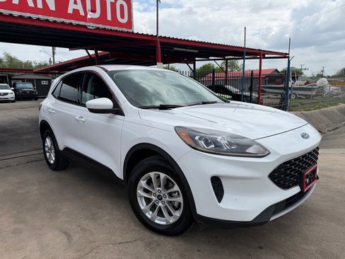 Used 2021 Ford Escape SE image 6