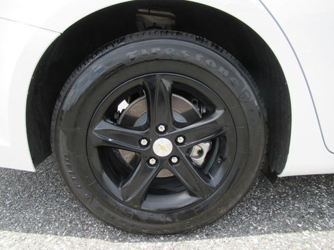 Used 2024 Chevrolet Malibu LS FWD image 8
