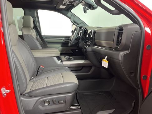 New 2026 Chevrolet Silverado 2500 ZR2 AWD/4WD image 11