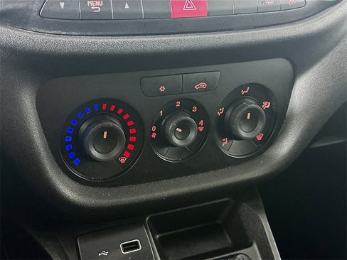 Used 2022 RAM ProMaster City Wagon image 18