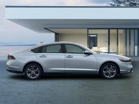 Used 2024 Honda Accord EX image 3