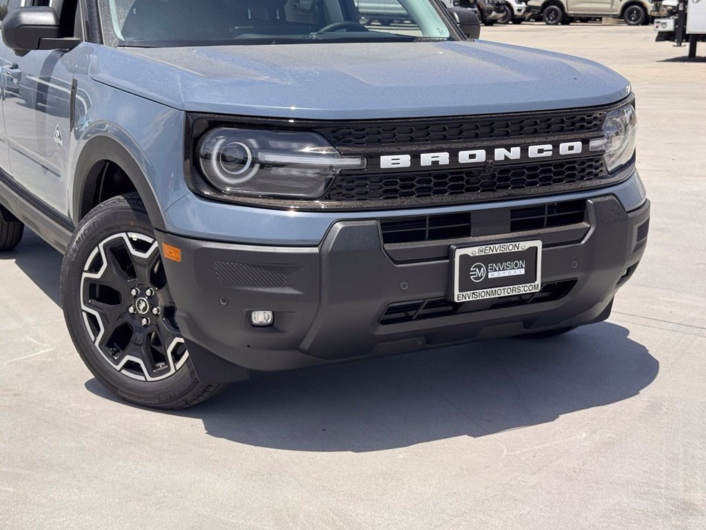 New 2026 Ford Bronco Sport Outer Banks w/ Outer Banks Tech Package+ AWD/4WD image 3