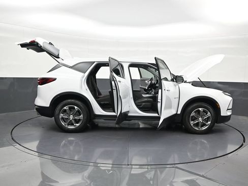 Used 2024 Chevrolet Blazer LT FWD image 33
