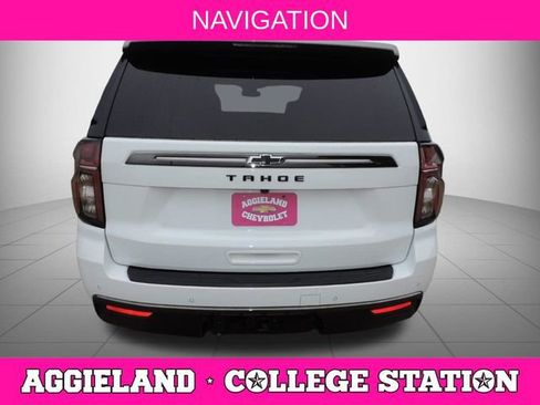 Used 2022 Chevrolet Tahoe Z71 w/ Luxury Package AWD/4WD image 5