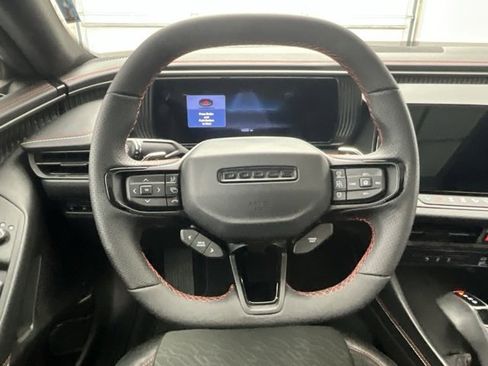 Used 2025 Dodge Charger R/T w/ Sun & Sound Package image 7