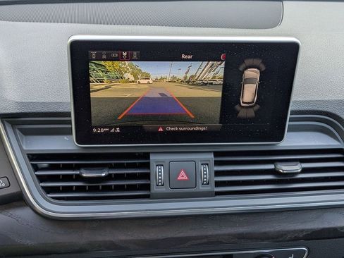 Used 2018 Audi Q5 Prestige w/ Prestige Package image 18