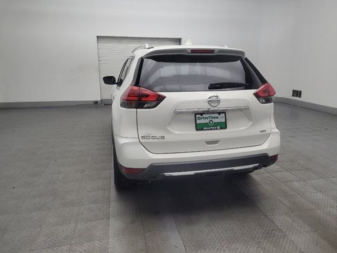 Used 2017 Nissan Rogue S w/ S Appearance Package AWD/4WD image 6
