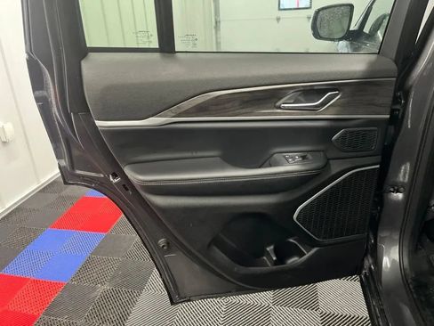 Used 2024 Jeep Grand Cherokee Limited 4xe AWD/4WD image 19