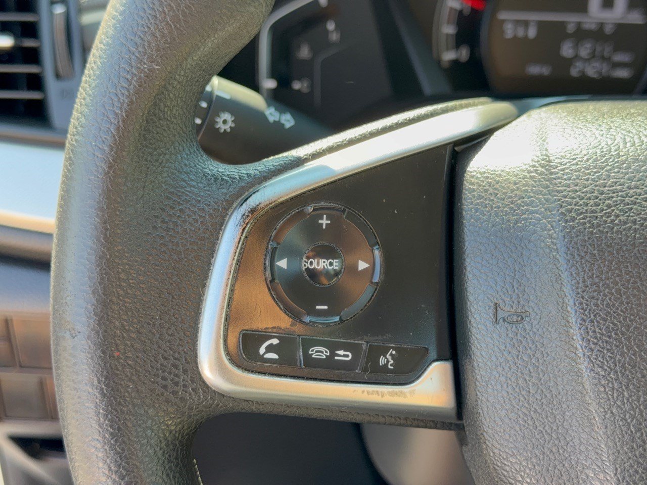 Used 2018 Honda CR-V LX image 18