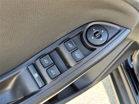 Used 2017 Ford Focus SE image 16
