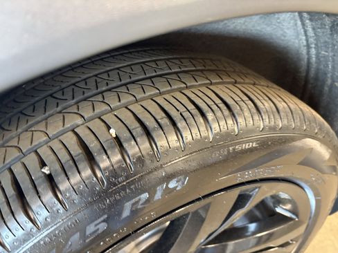 Used 2024 Volkswagen Tiguan SE R-Line image 35