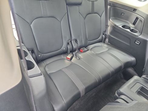 Used 2024 Honda Pilot EX-L image 12