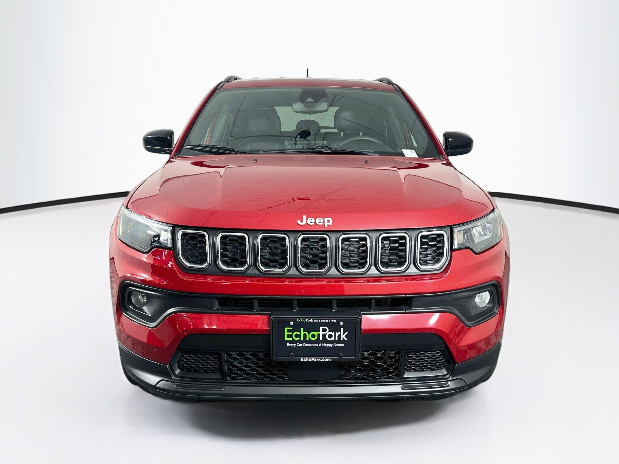 Used 2025 Jeep Compass Latitude AWD/4WD image 2