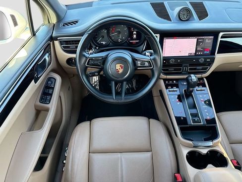 Used 2024 Porsche Macan AWD/4WD image 24