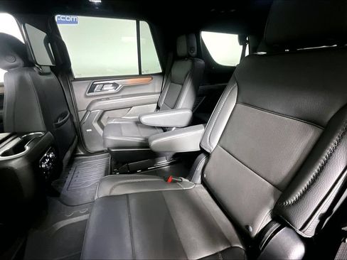 Used 2025 GMC Yukon Denali w/ Denali Reserve Package RWD image 21