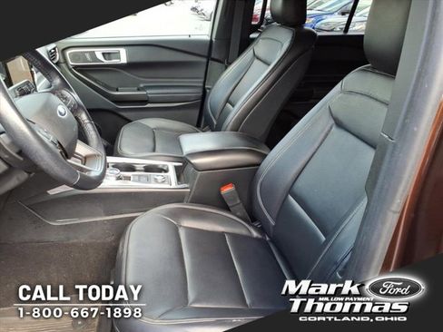Used 2020 Ford Explorer XLT w/ Equipment Group 202A image 9
