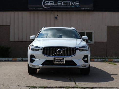 Used 2022 Volvo XC60 B5 Inscription w/ Climate Package AWD/4WD image 3