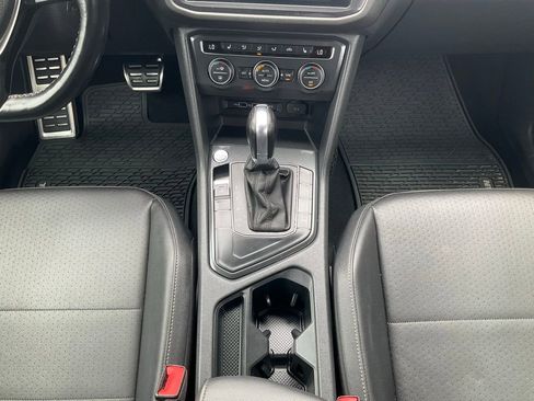Used 2019 Volkswagen Tiguan SEL Premium R-Line image 41