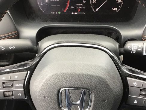 Used 2025 Honda HR-V Sport image 8