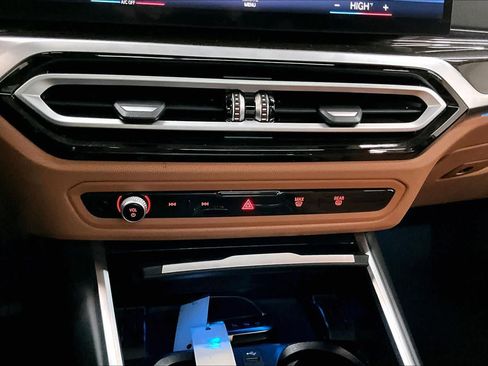 Certified 2023 BMW 330e xDrive w/ Convenience Package image 34