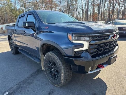 Used 2022 Chevrolet Silverado 1500 ZR2 w/ Technology Package image 7