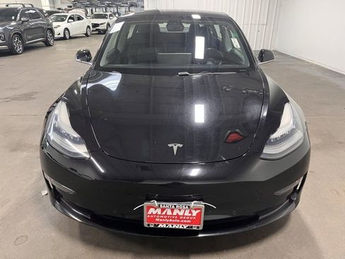 Used 2018 Tesla Model 3 Long Range image 8