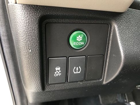 Used 2016 Honda HR-V LX image 13