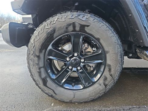 Used 2021 Jeep Wrangler Unlimited Sahara image 32