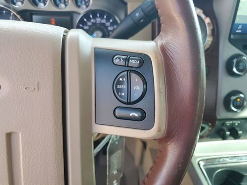 Used 2014 Ford F250 King Ranch w/ King Ranch w/Chrome Package image 31